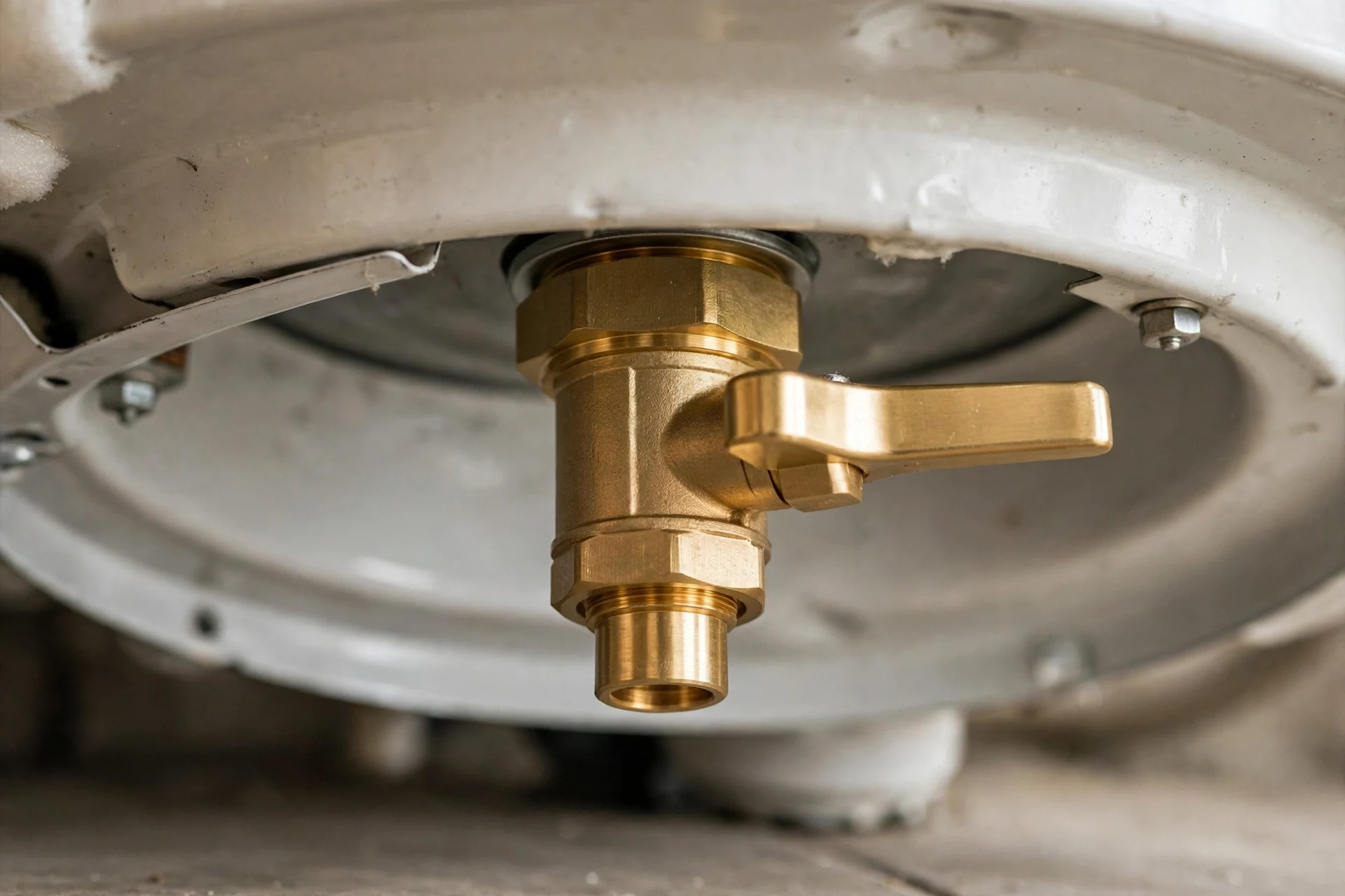 Solid brass valve, dry floor